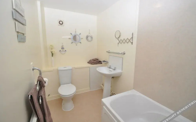 1 Varis Apartments
