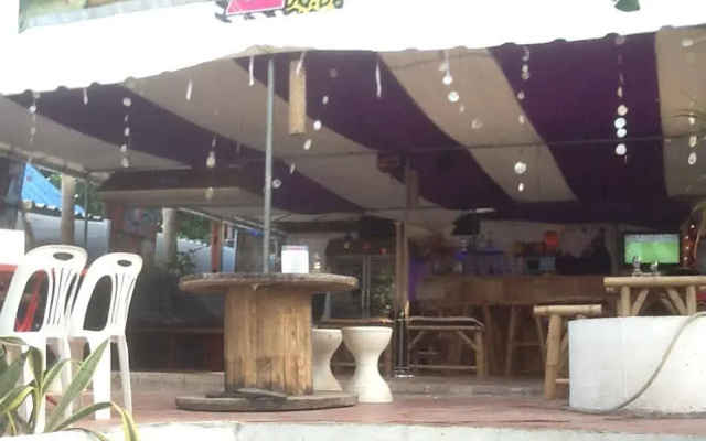 The Zoo Bar Hostel