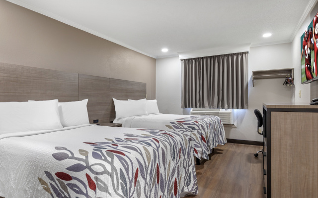 Super 8 By Wyndham Suffolk Tidewater