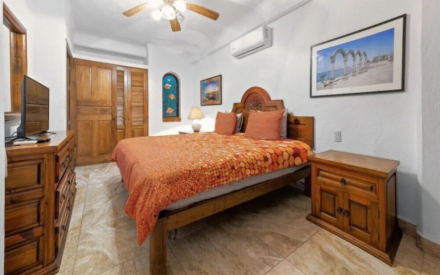 Ocean View 1Br Condo-balcony-beach-pool - 202