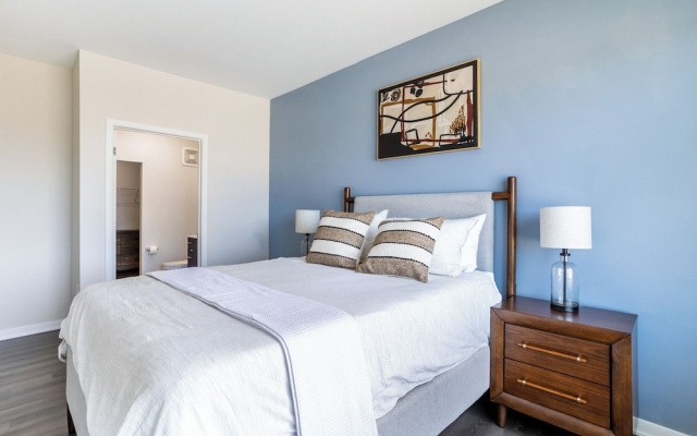 Landing Furnished Apartments Near Northside