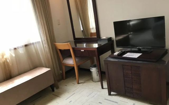 Gin Lon Lake motel