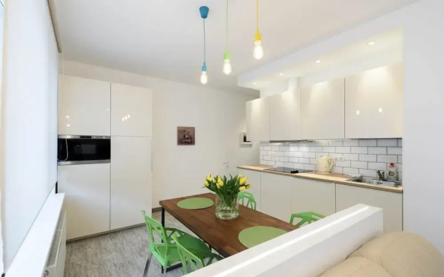 CoHome Apartment Kremenchugskaya near Nevsky Prospect