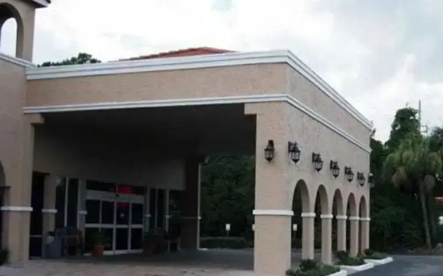 Clarion Inn & Conference Center