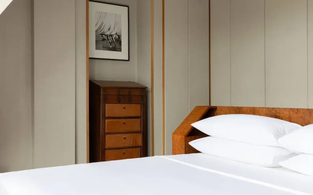 Pont Street IV by Onefinestay