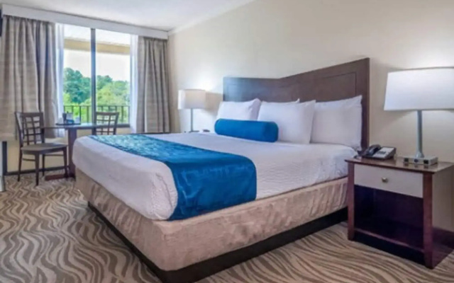 The Breakers Hotel & Suites