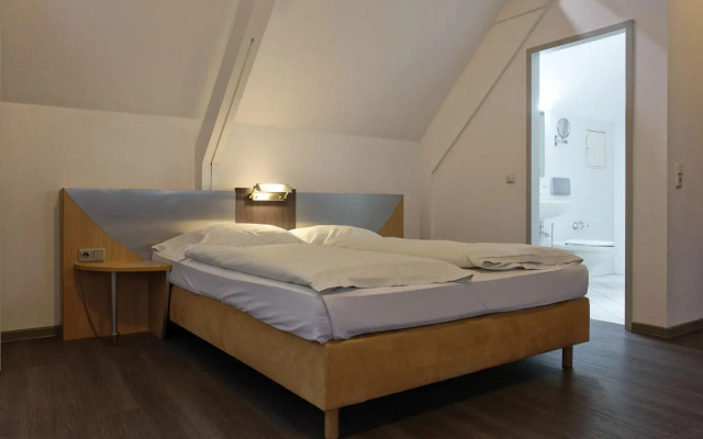 Отель Opera Hotel Köln
