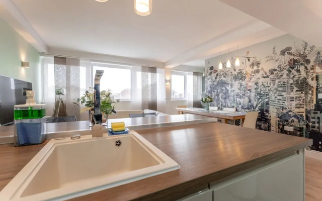 Stunning Clifton Flat in Amazing Central Location