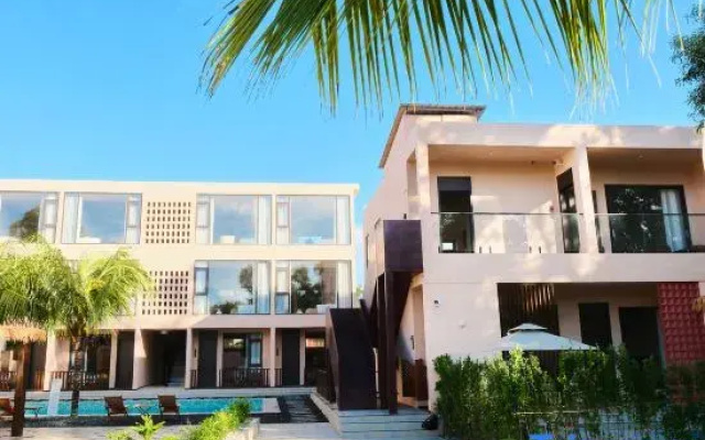 Shanqiu Villa Residence (Wanning Shimei Bay Island Tourist Road)