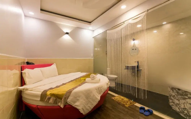 Oyo 986 Lucy Hotel