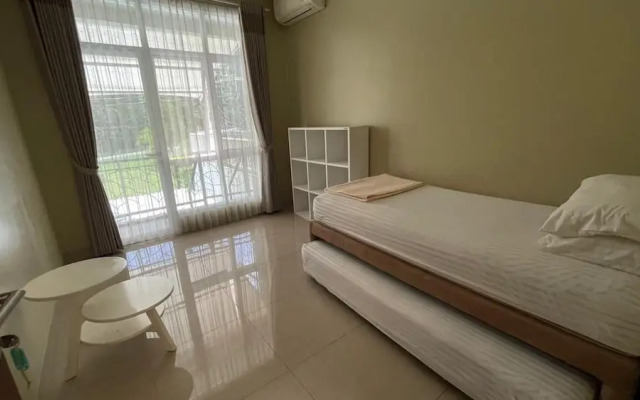 Cozzy Alam Sejuk Villa