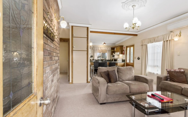 Swansea Cottages & Lodge Suites