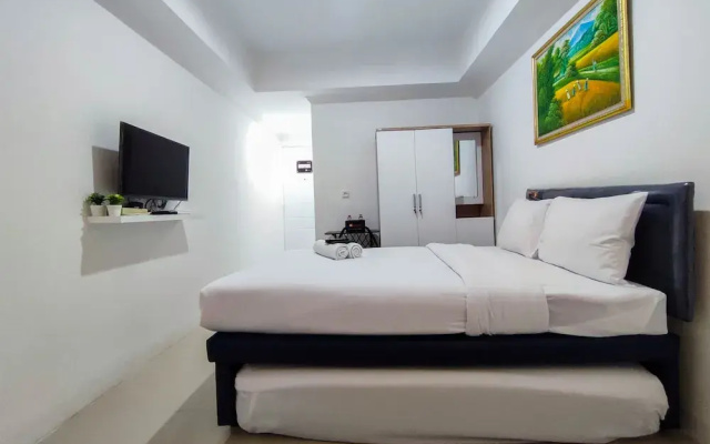 Comfort And Well Design Studio At Paltrow City Apartment