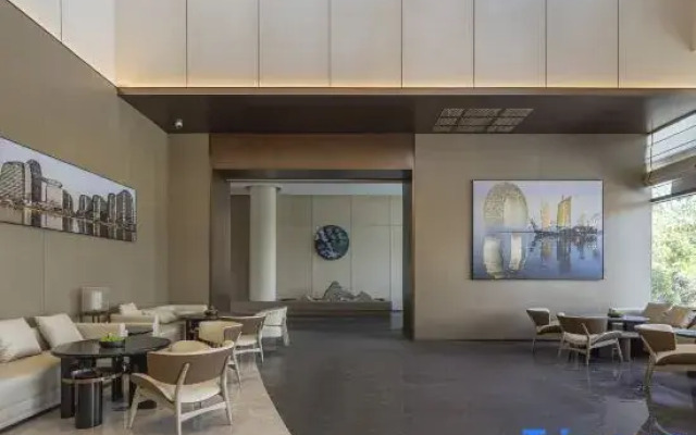 Palace Hotel (Huzhou High speed Railway Station Branch)