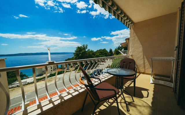 Apartments Lovre