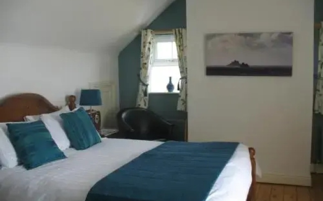 Beach Cove Lodge