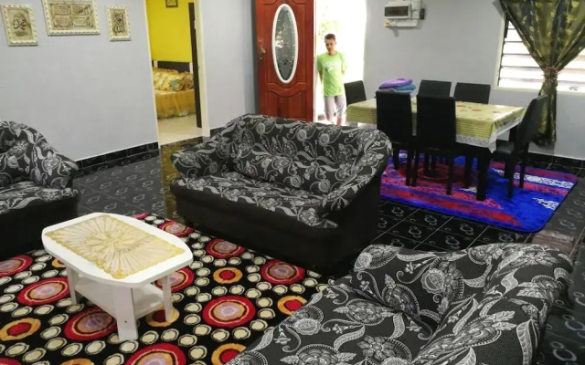 Khaimal Homestay Pulau Enjin
