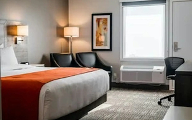 Amsterdam Inn & Suites, an Ascend Collection Hotel