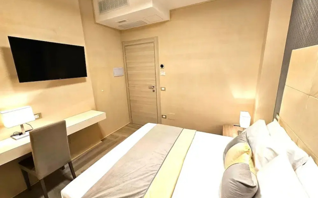 Astoria Supreme - Modern Boutique Suites