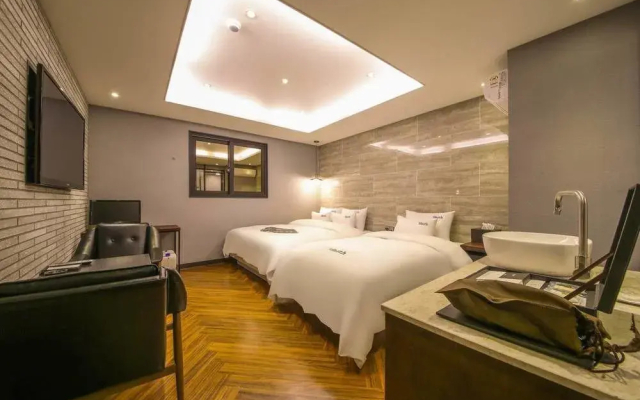 Hotel Smith