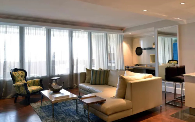 Cape Royale Luxury Hotel & Residence