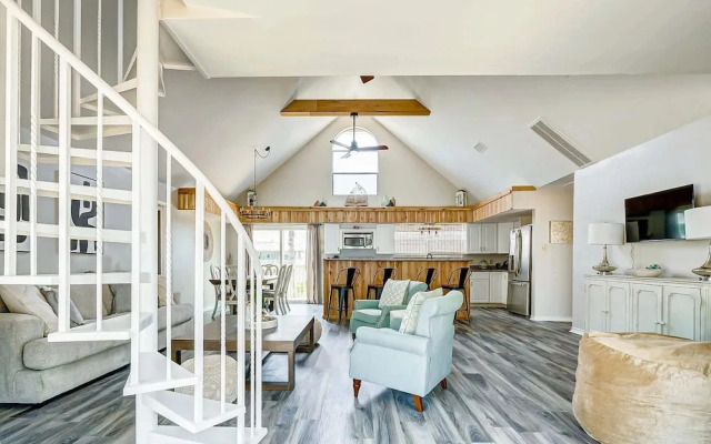 Crystal Oasis 4 Bedroom Home