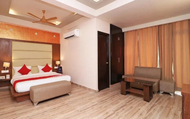 OYO 14766 Pacify Hills