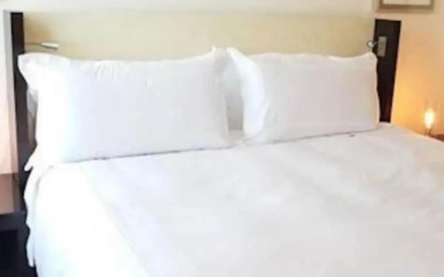 Beautiful Miami Brickell 2br2ba in Famed Conrad 4 Guests