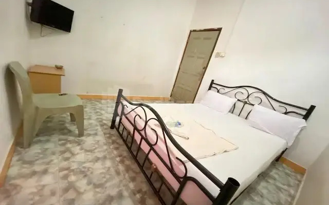 Hotel California Mitra RedDoorz