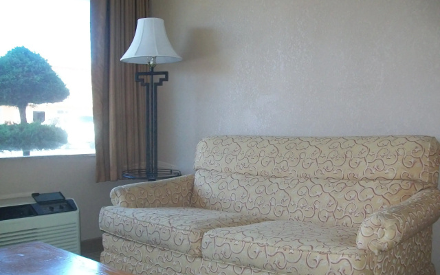 Travelodge Flagstaff - NAU Conference Center