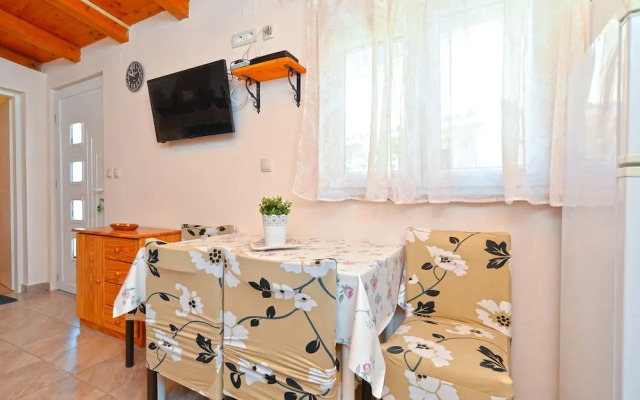 Apartment 1395