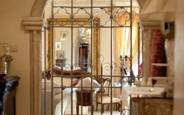 Manor Court