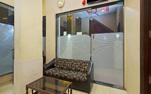 OYO 22468 Hotel Nirsukh Palace