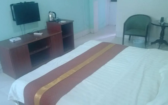 Wuzhishan Baolong Hotel