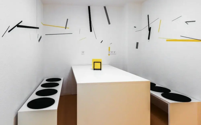 Designer hostel room for 4 2D