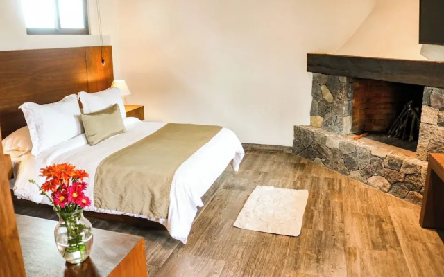 Hotel Roca y Cantera