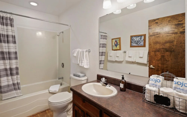 5 Sandhill 3 Bedroom Home by RedAwning