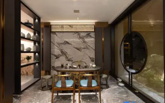 Lushan Lutos Terrace Garden Resort Hotel