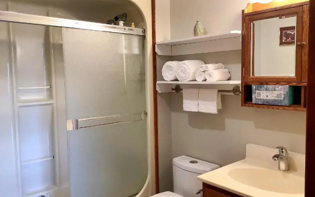 Stunning Ocean Mountain View 3 BR Suite