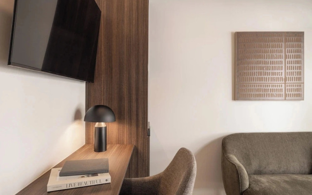 THE NIXON Suite and Apartments Hotel