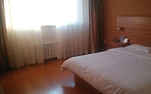 Qingdao Yunfatins Hotel
