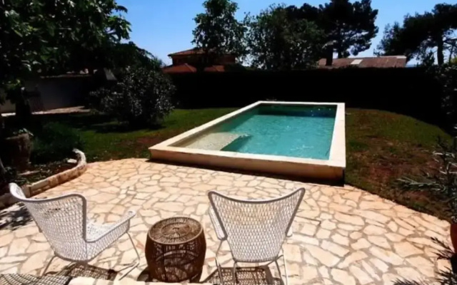 Seafront Dreamy Holiday Home Spina With Pool