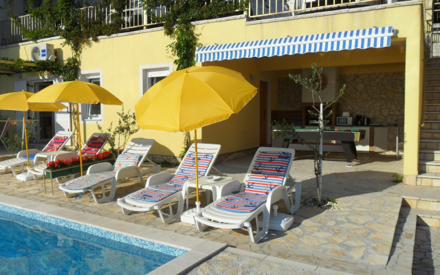 Apartment Zlato - with pool : A4 Mendula  Senj, Riviera Senj