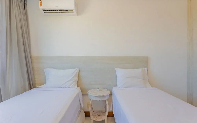 IT03 Bangalo Duplex 3 Suites Pe na Areia