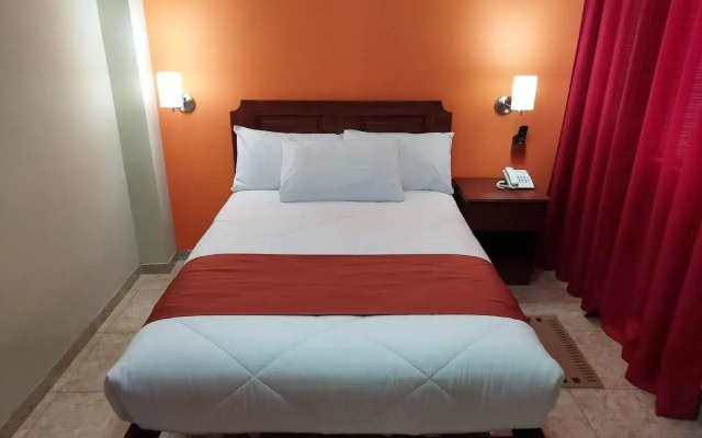 Ensenada Hotel