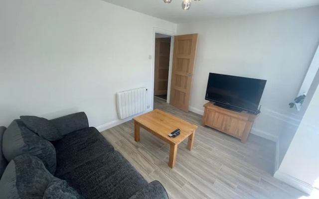 Beautiful Private Detached 1-bed Bungalow