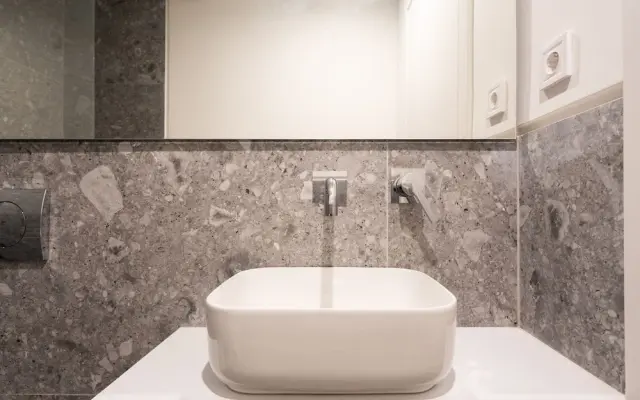 LIV Athinum 1 - Luxury Apartment 4C