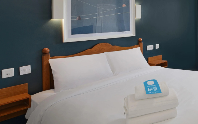 Travelodge Chester Warrington Road