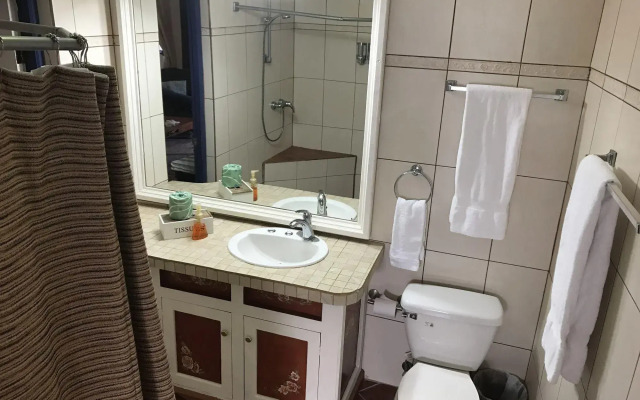 Club Arias Bed & Breakfast