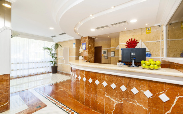 Отель Globales Condes de Alcudia